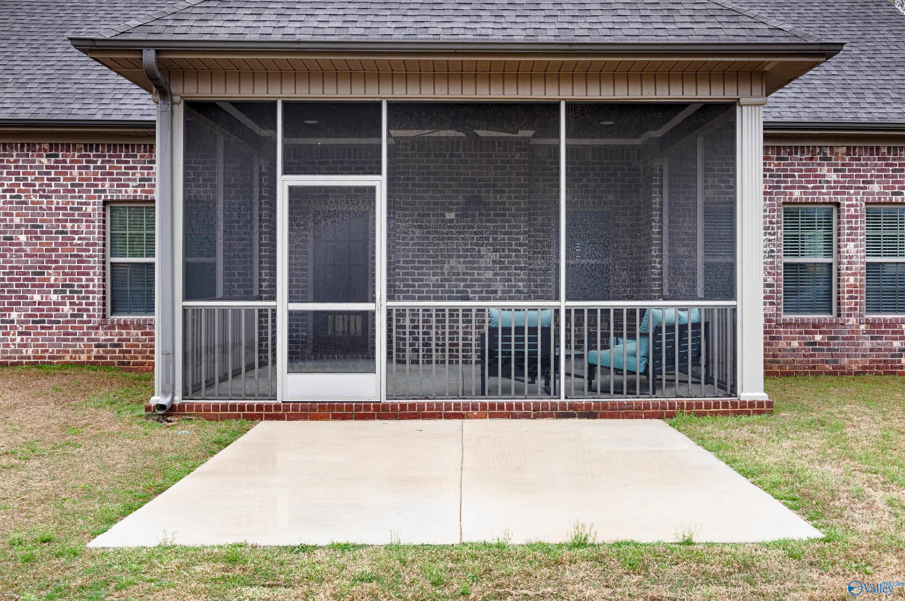 13665 Plainfield Drive, Athens, Alabama image 4