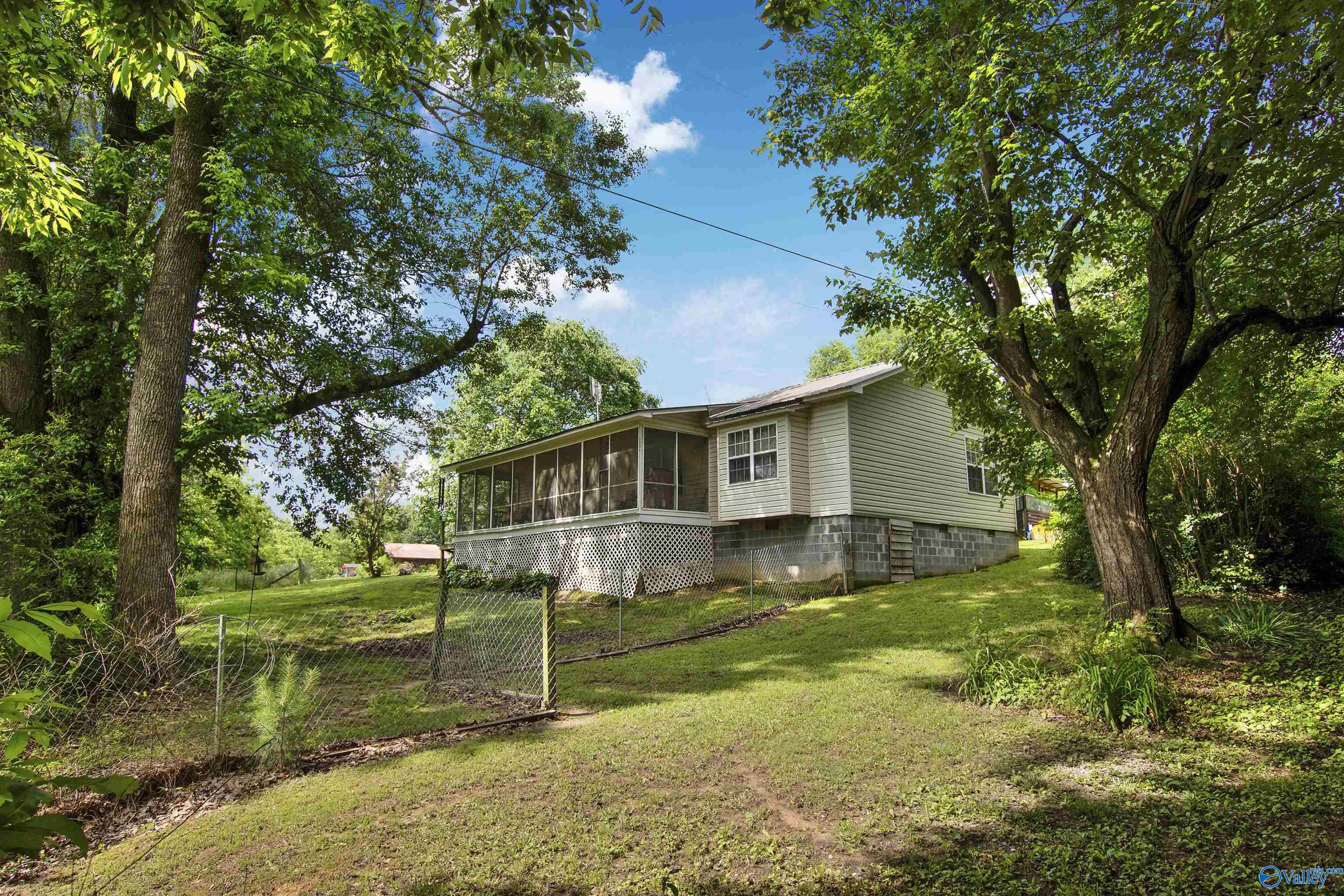 3854 Oneonta Cut-off Road, Albertville, Alabama image 2