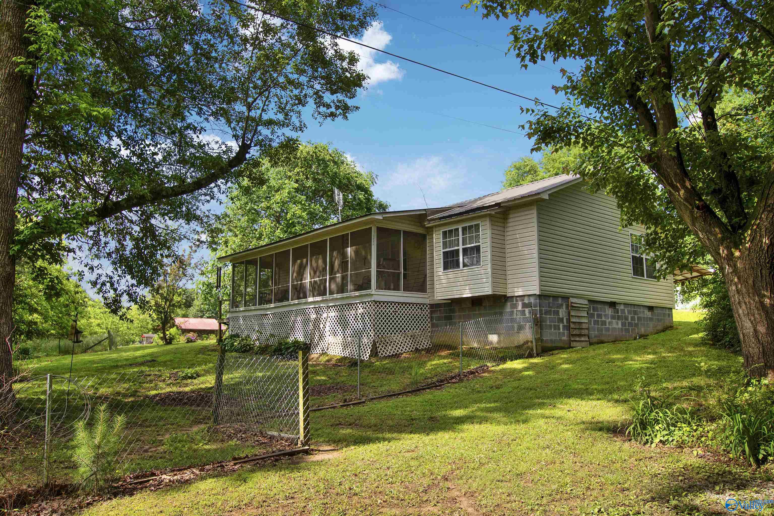 3854 Oneonta Cut-off Road, Albertville, Alabama image 1