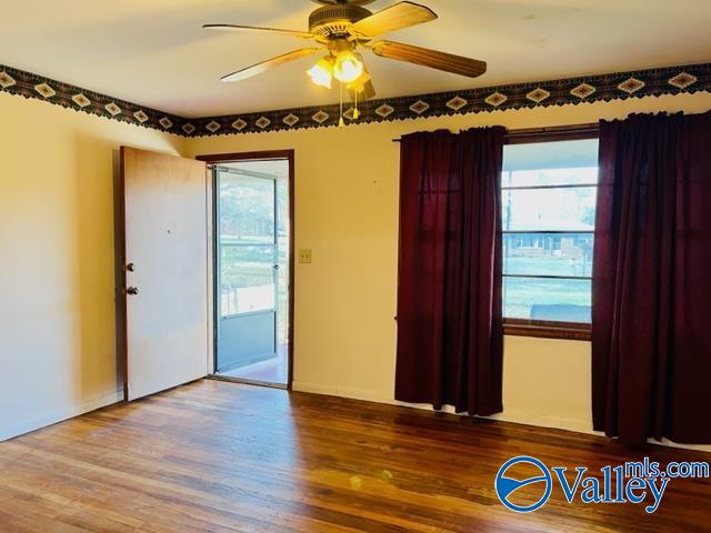 142 Hamaker Street SW