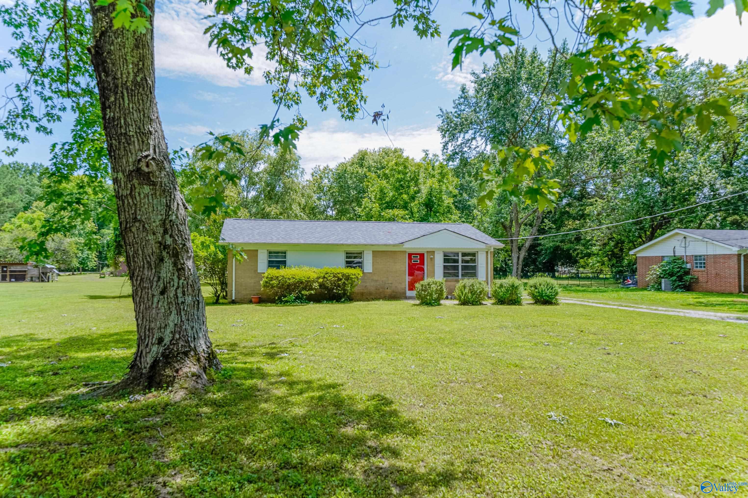 156 Dixon Road, Hazel Green, Alabama image 1