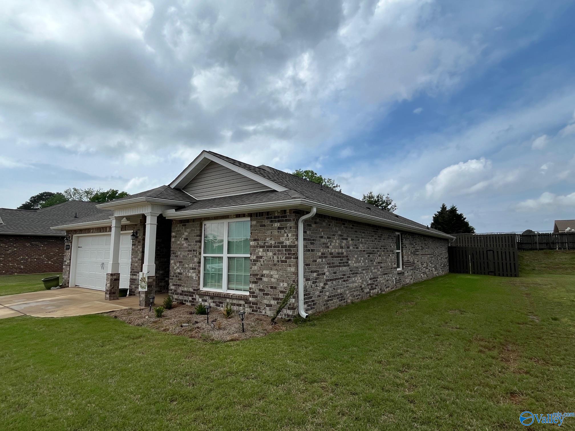 3130 Lea Lane, Decatur, Alabama image 2