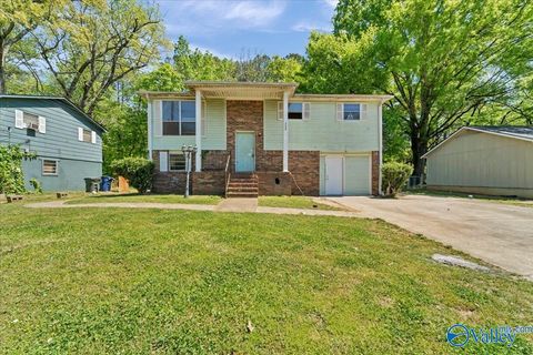 Homes For Sale - 3238 Uvalde Lane<br/> Huntsville, AL 35810