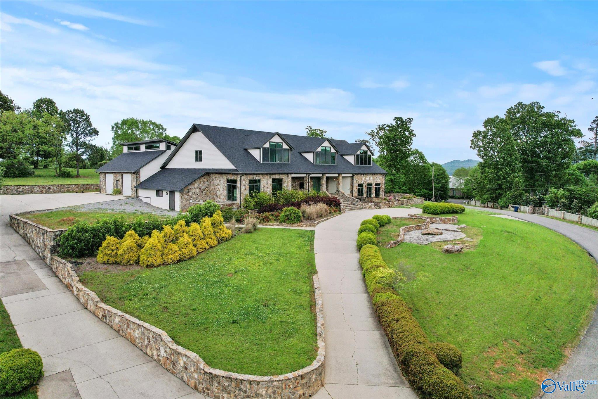 2195 Buck Island Drive, Guntersville, Alabama image 3