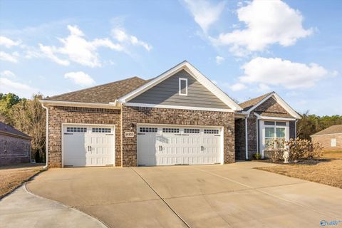 Homes For Sale - 14855 Willow Rose Lane<br/> Athens, AL 35613