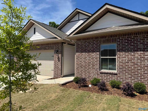 Homes For Rent - 15589 Ruthie Lynn Drive<br/> Athens, AL 35613