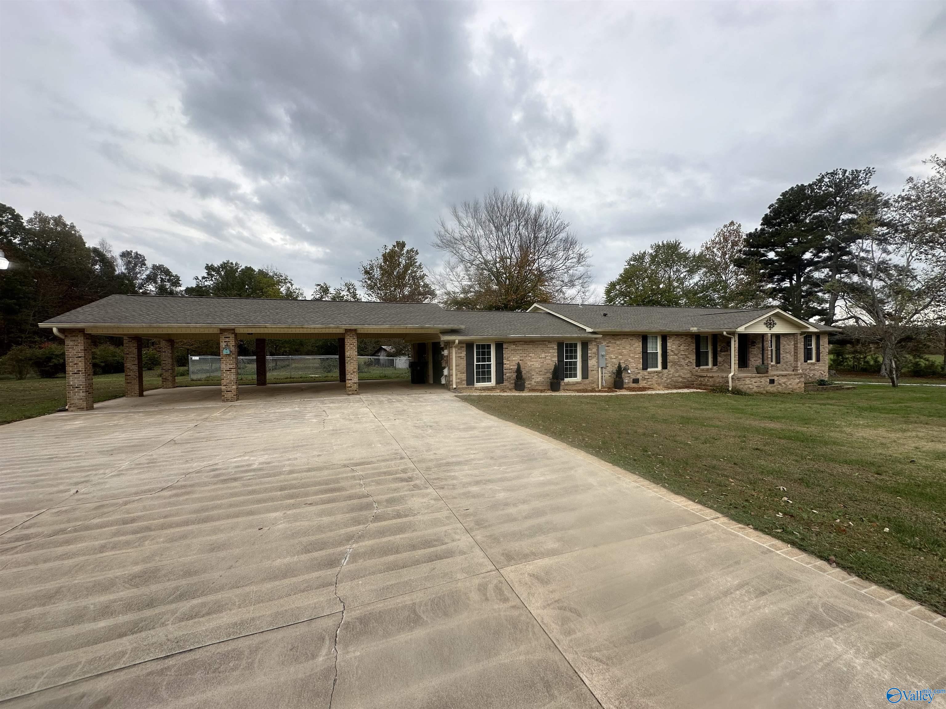 1573 Manley Road, New Market, Alabama image 1