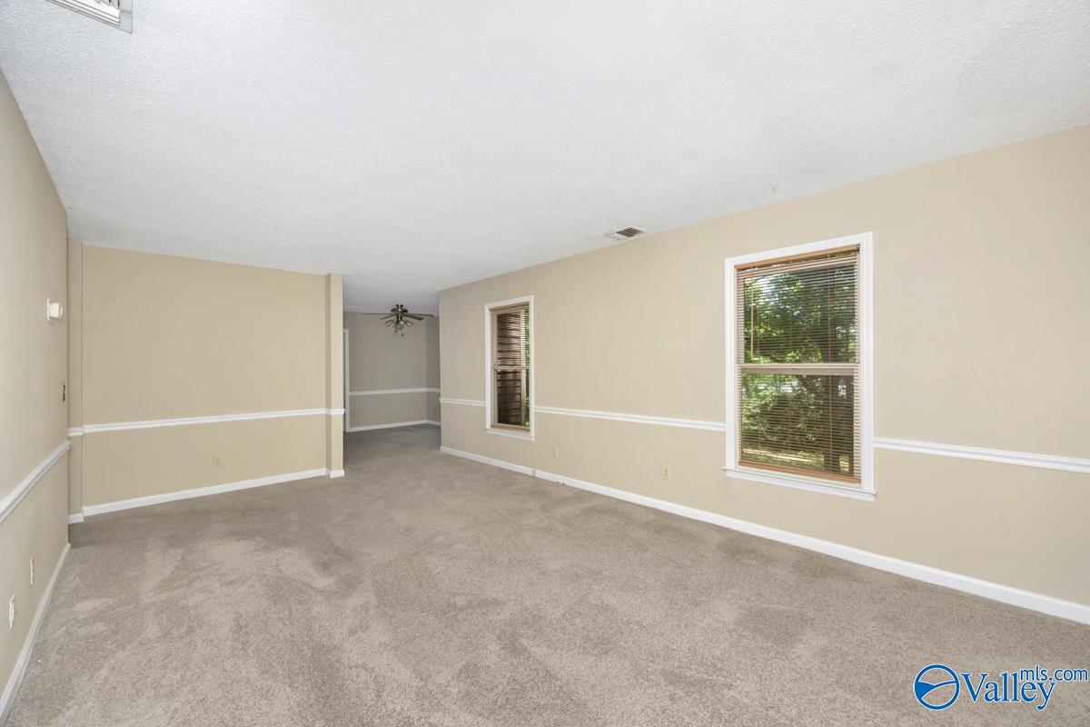2048 Woodlawn Drive SW 2048