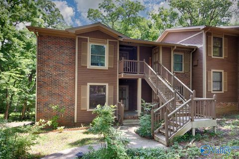 Photo of 2048 Woodlawn Drive SW 2048 #2048, Huntsville, AL 35802 (MLS # 21919138)