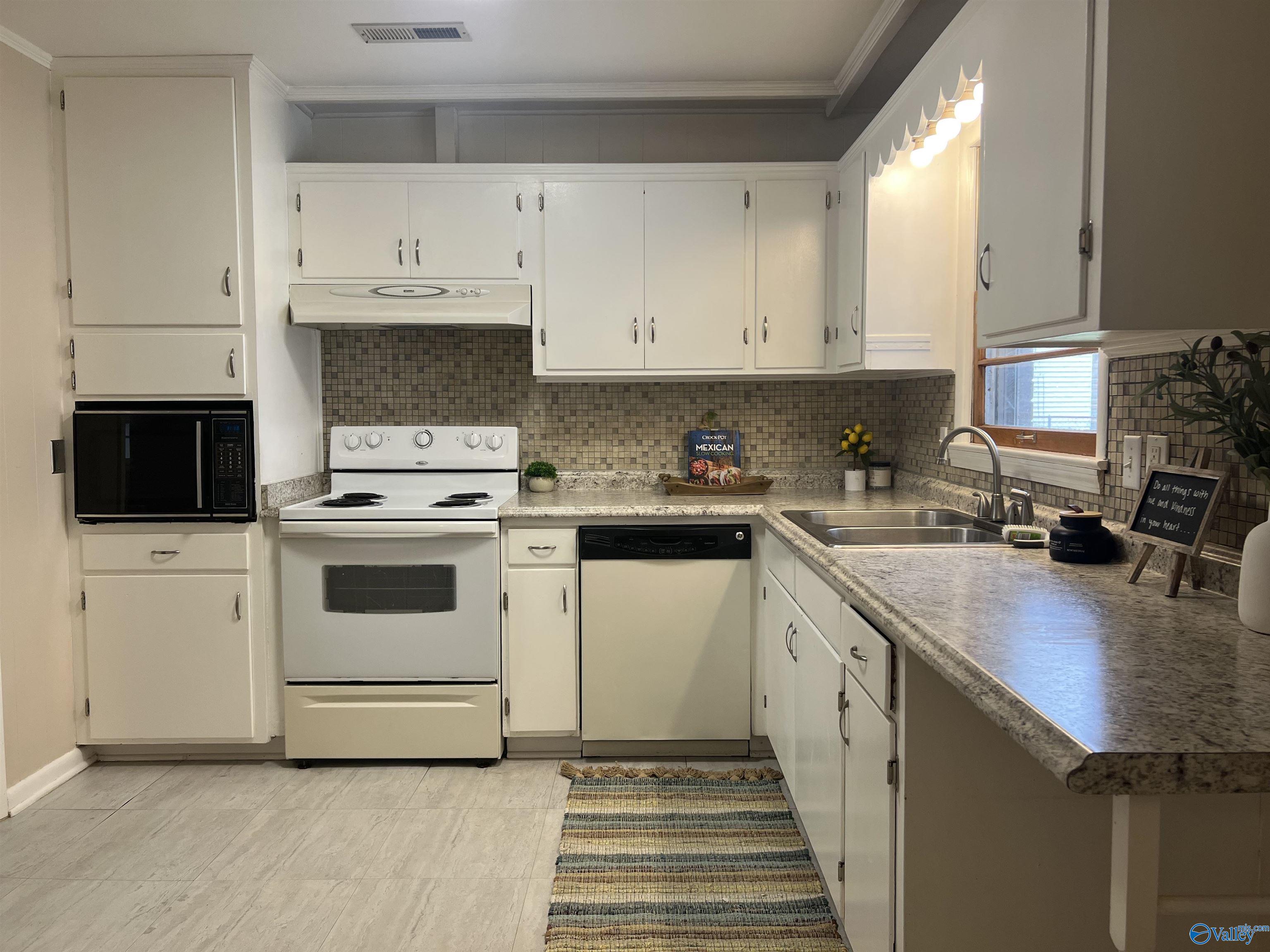 910 Cooper Lane, Hartselle, Alabama image 17