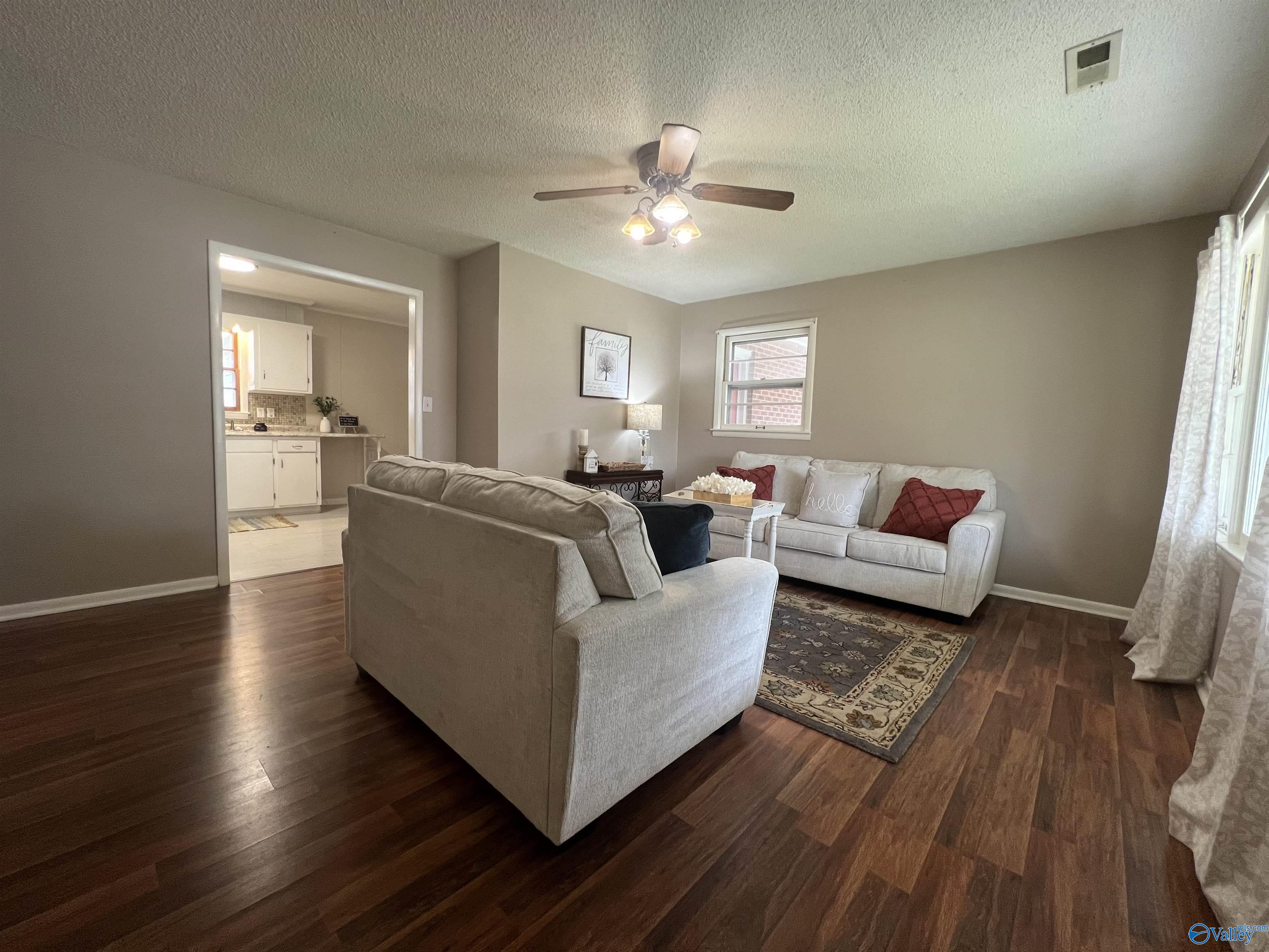 910 Cooper Lane, Hartselle, Alabama image 11