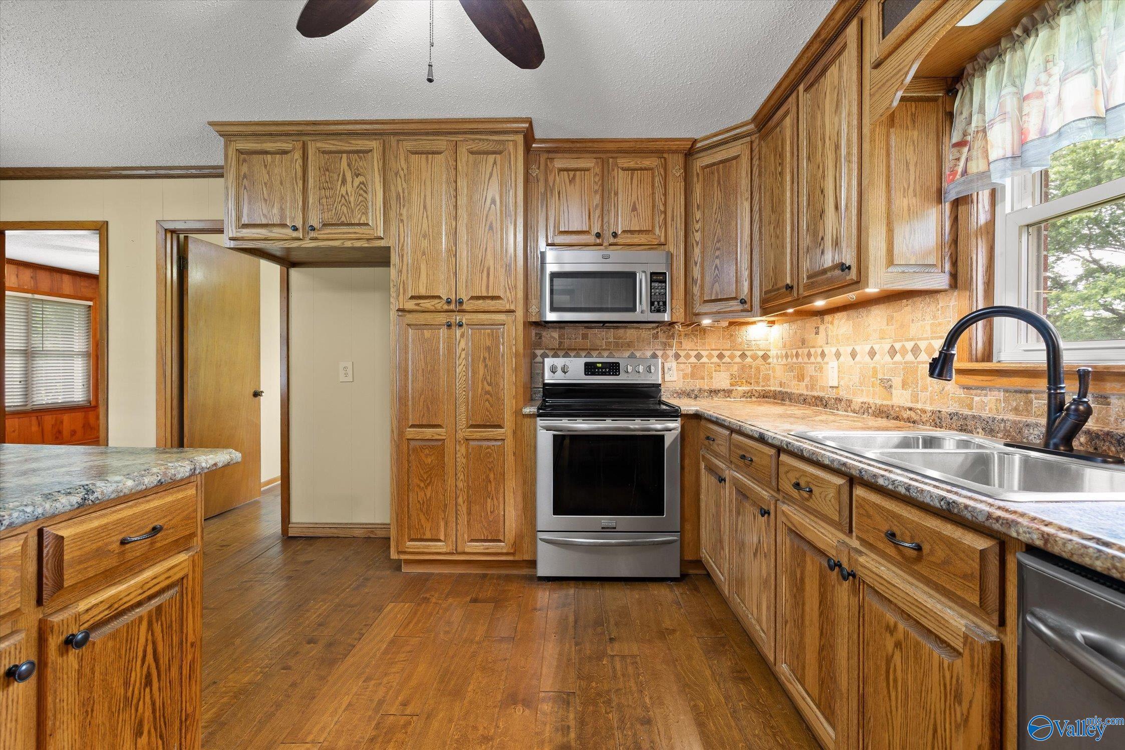 2061 County Road 126