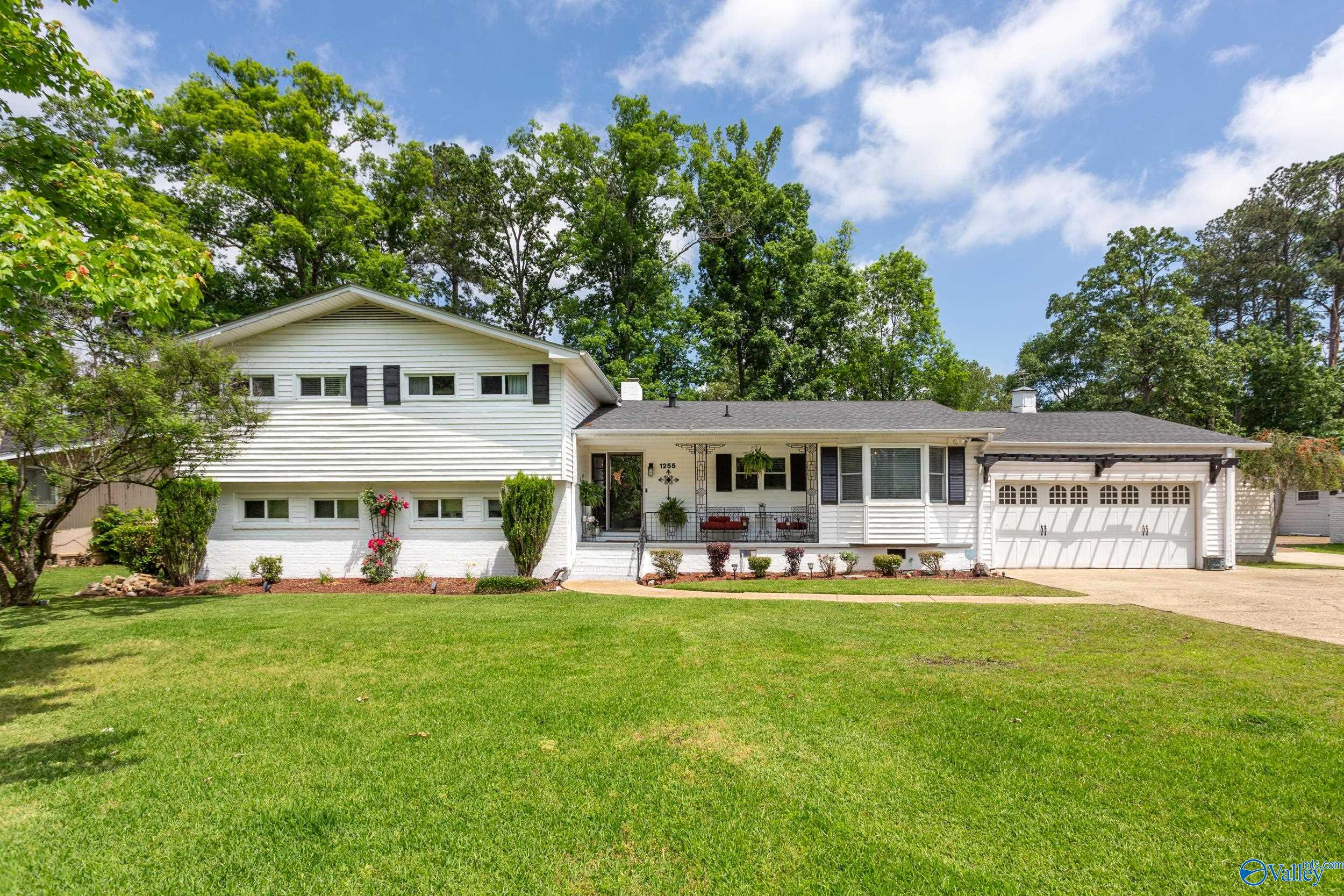 1255 Sangster Road, Gadsden, Alabama image 1