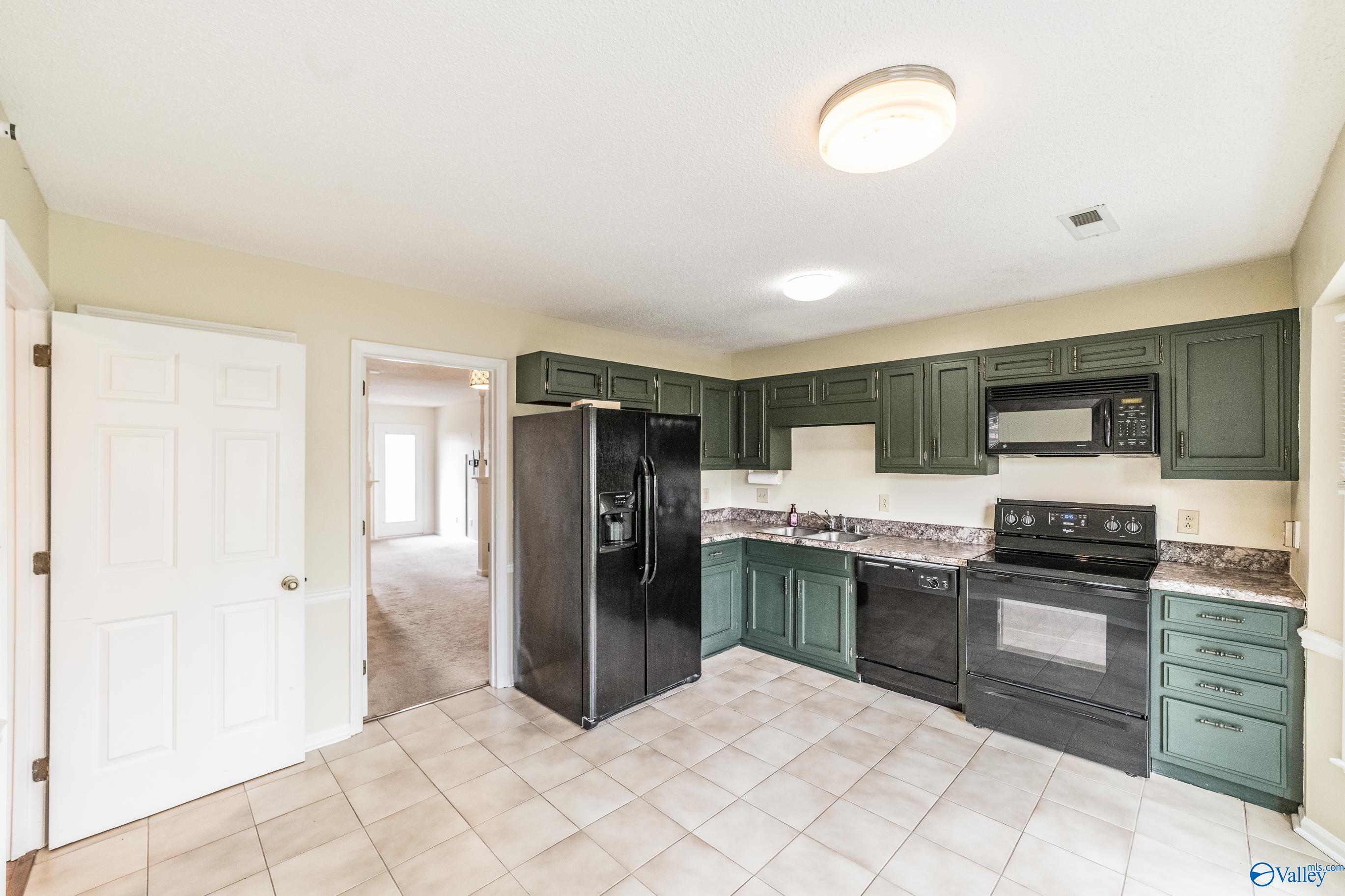 6636 Steeplechase Drive, Huntsville, Alabama image 2