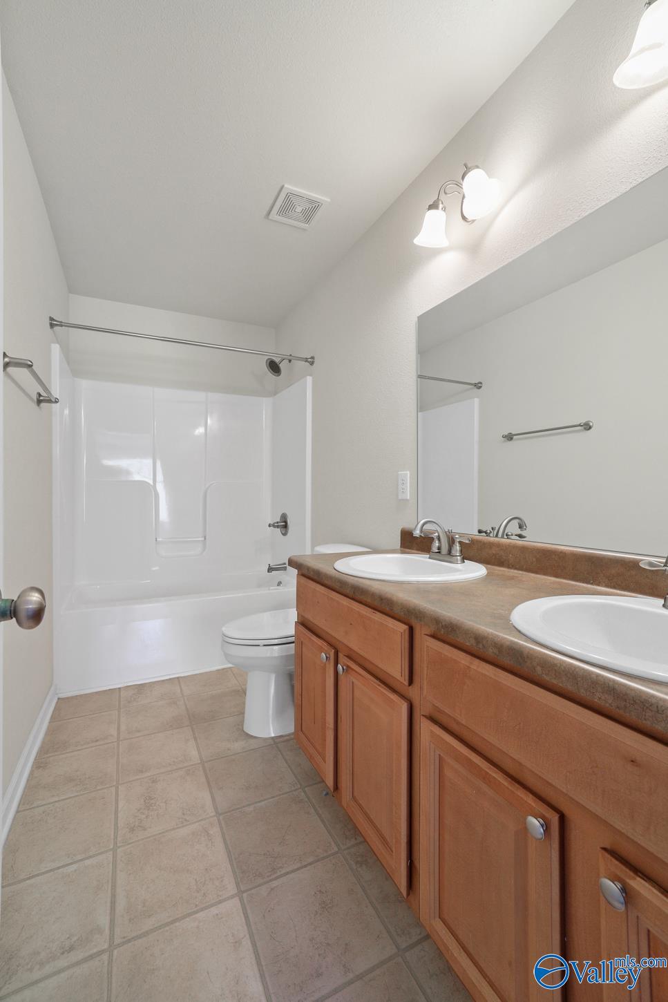 15318 Tyler Mill Drive, Athens, Alabama image 20