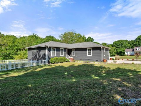 Homes For Sale - 908 Wess Taylor Road<br/> Huntsville, AL 35811
