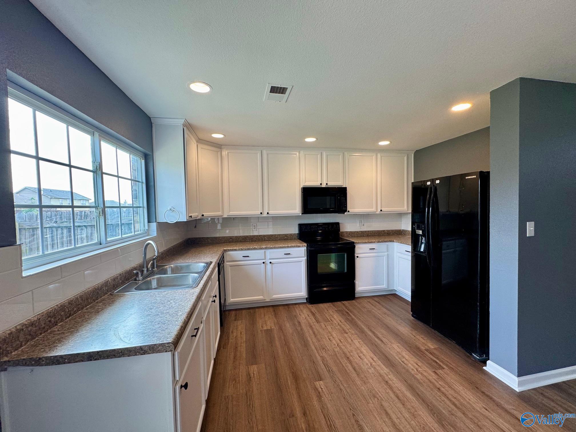 2401 Bell Manor Drive, Huntsville, Alabama image 3