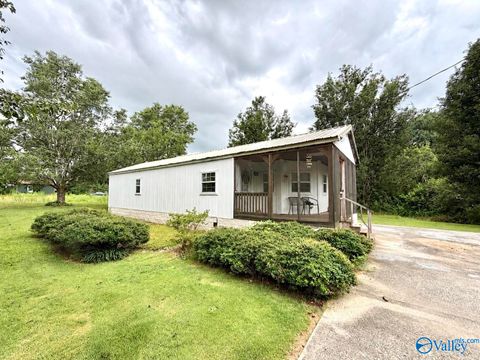 Homes For Sale - 97 Holdbrooks Street<br/> Crossville, AL 35962