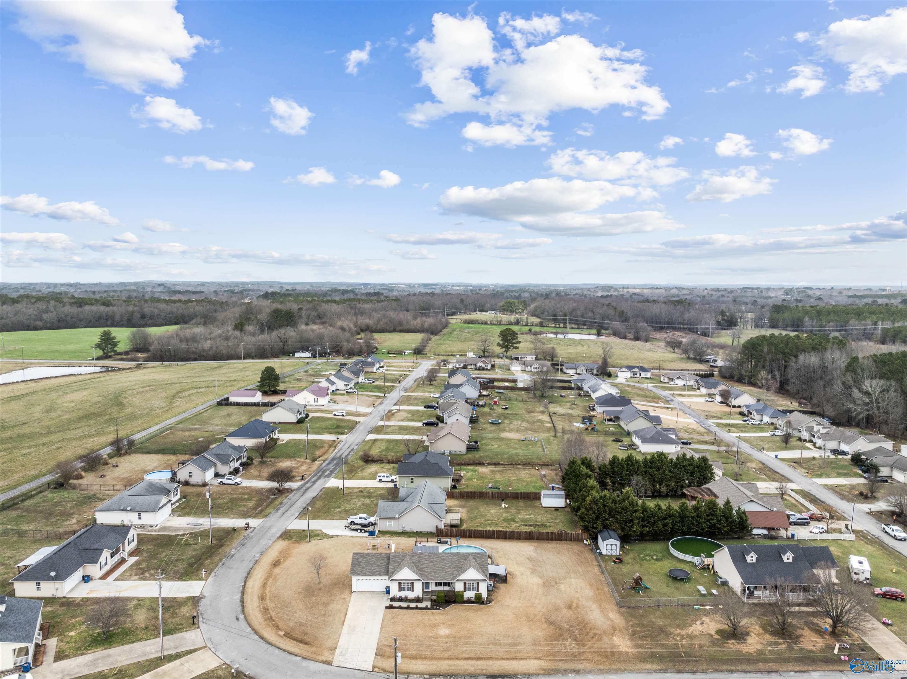 215 Granite Circle, Albertville, Alabama image 31