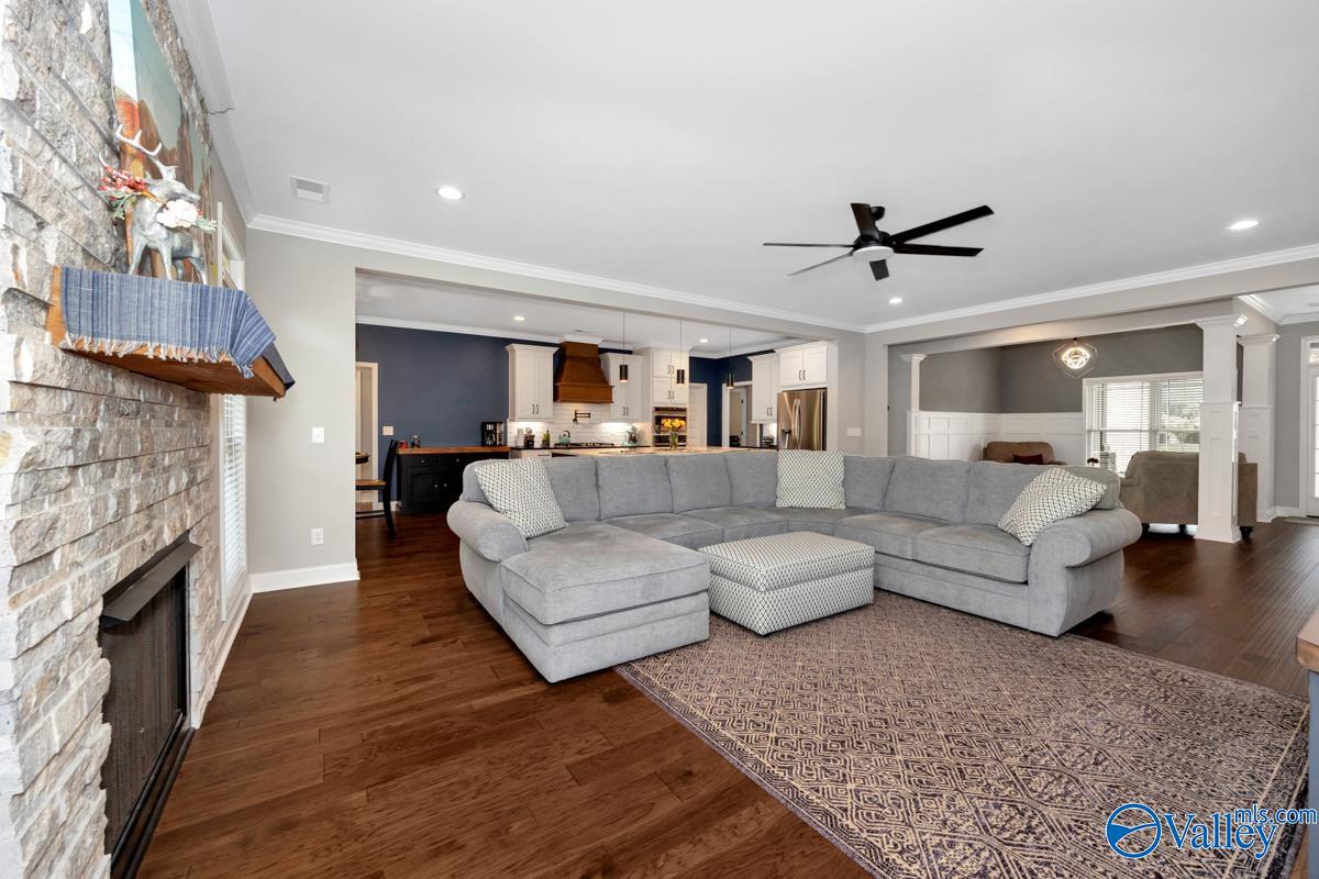 7528 Flint Crossing Circle, Owens Cross Roads, Alabama image 8