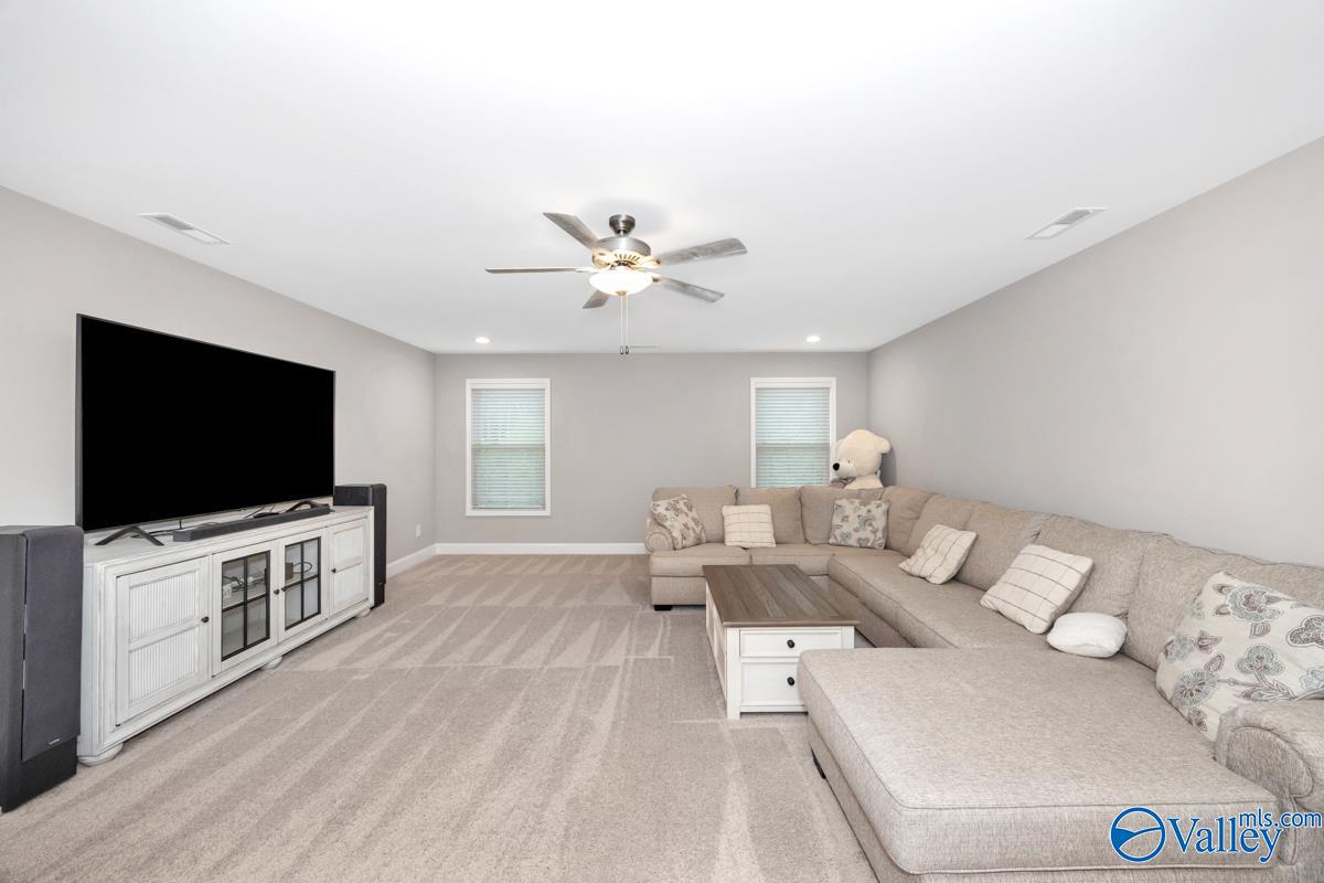 7528 Flint Crossing Circle, Owens Cross Roads, Alabama image 32
