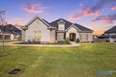 Homes For Sale - 8004 Farm Meadow Drive<br/> Owens Cross Roads, AL 35763