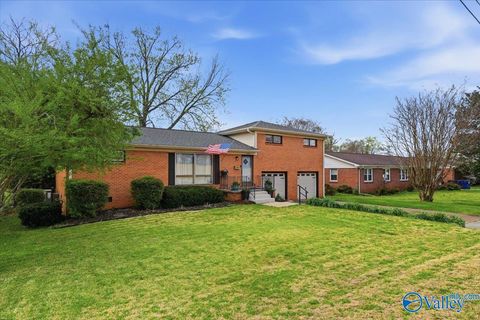 Homes For Sale - 2408 Andrew Jackson Way<br/> Huntsville, AL 35811