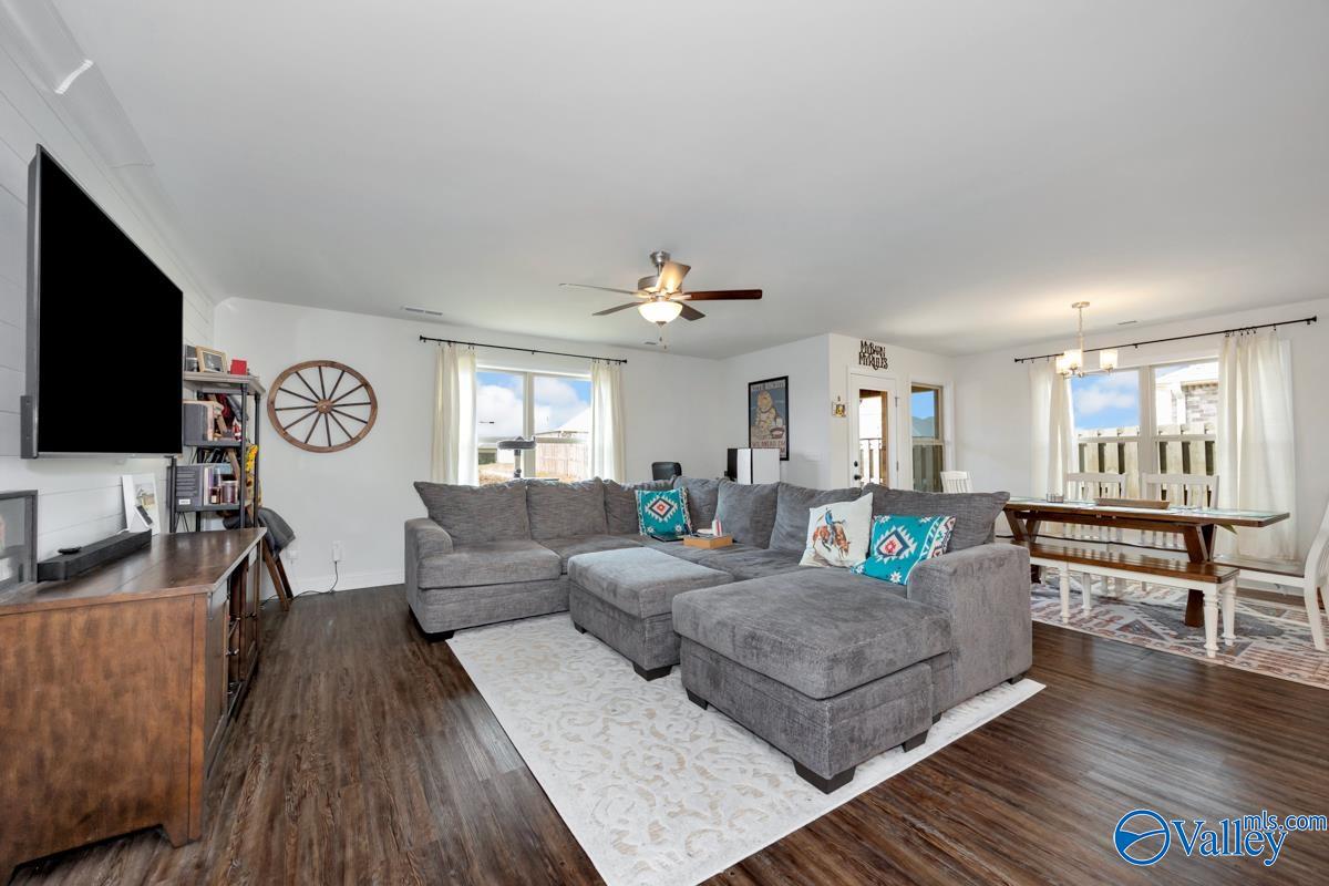 228 Cherry Laurel Drive, Hazel Green, Alabama image 11