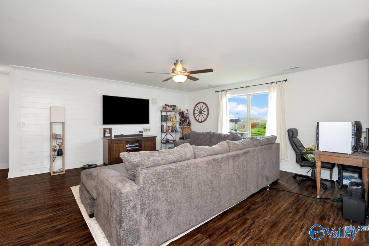 228 Cherry Laurel Drive, Hazel Green, Alabama image 13