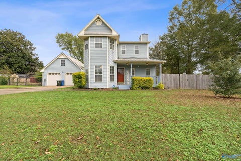 Homes For Sale - 407 Christopher Drive<br/> Athens, AL 35611