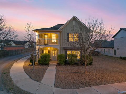 Homes For Sale - 17 Desert Oak Court<br/> Huntsville, AL 35824