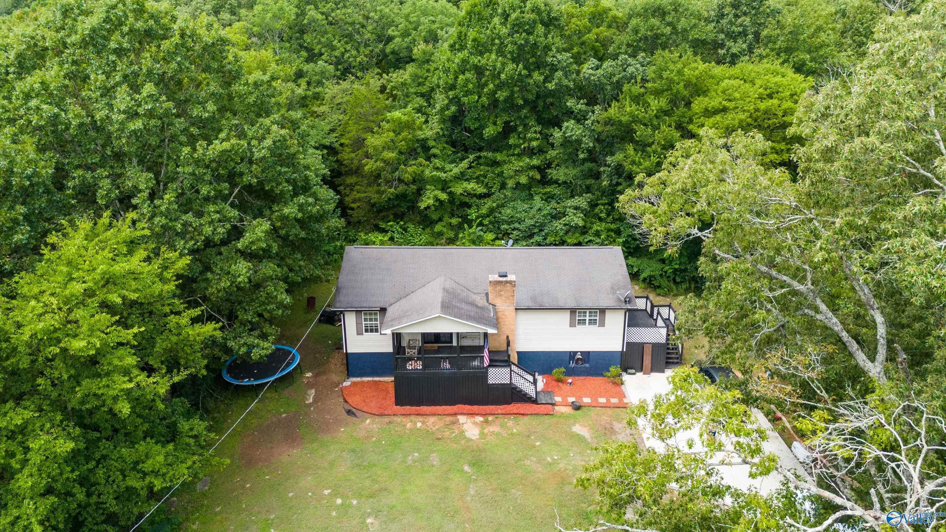 1050 Old Gurley Pike