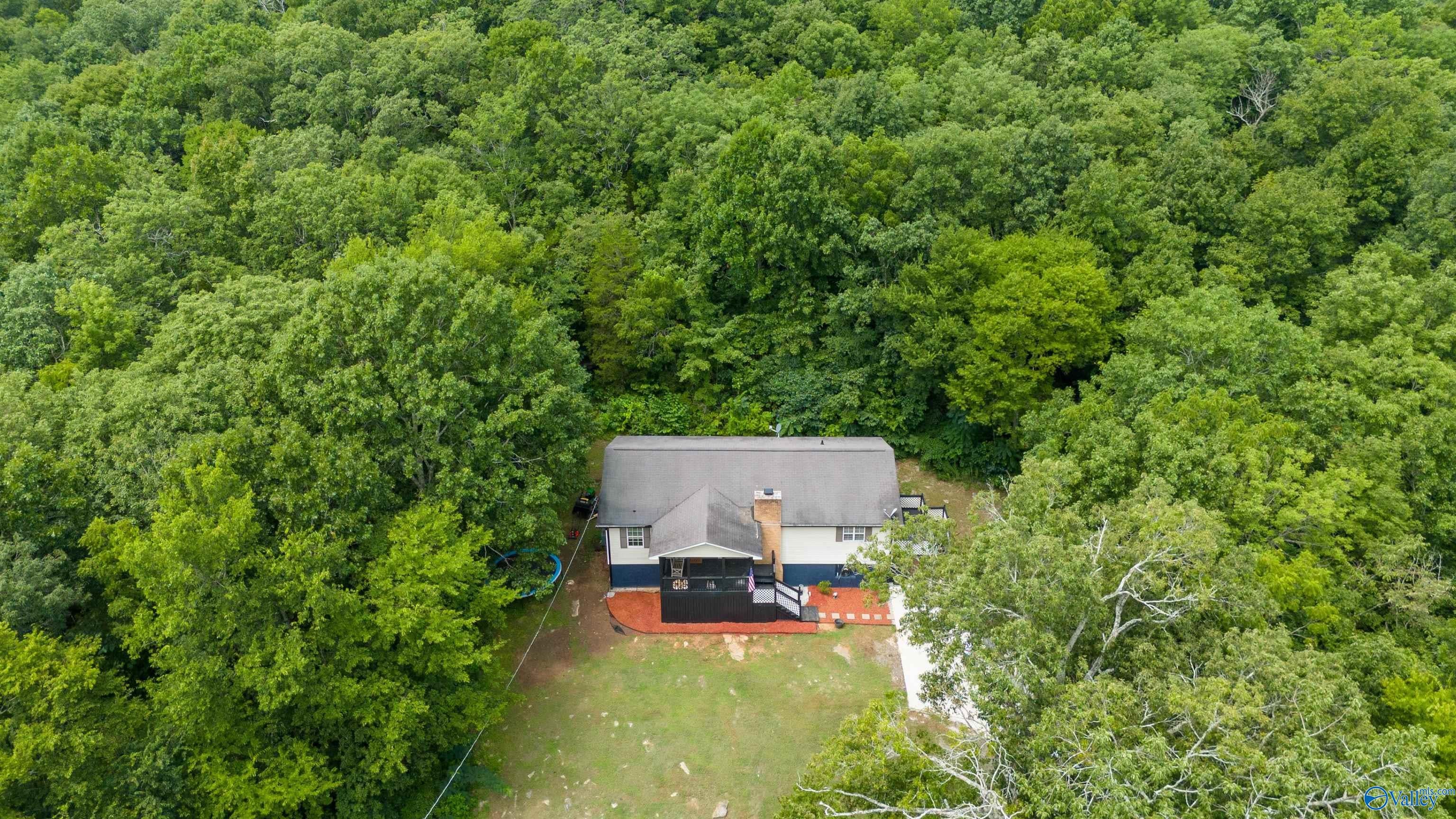 1050 Old Gurley Pike