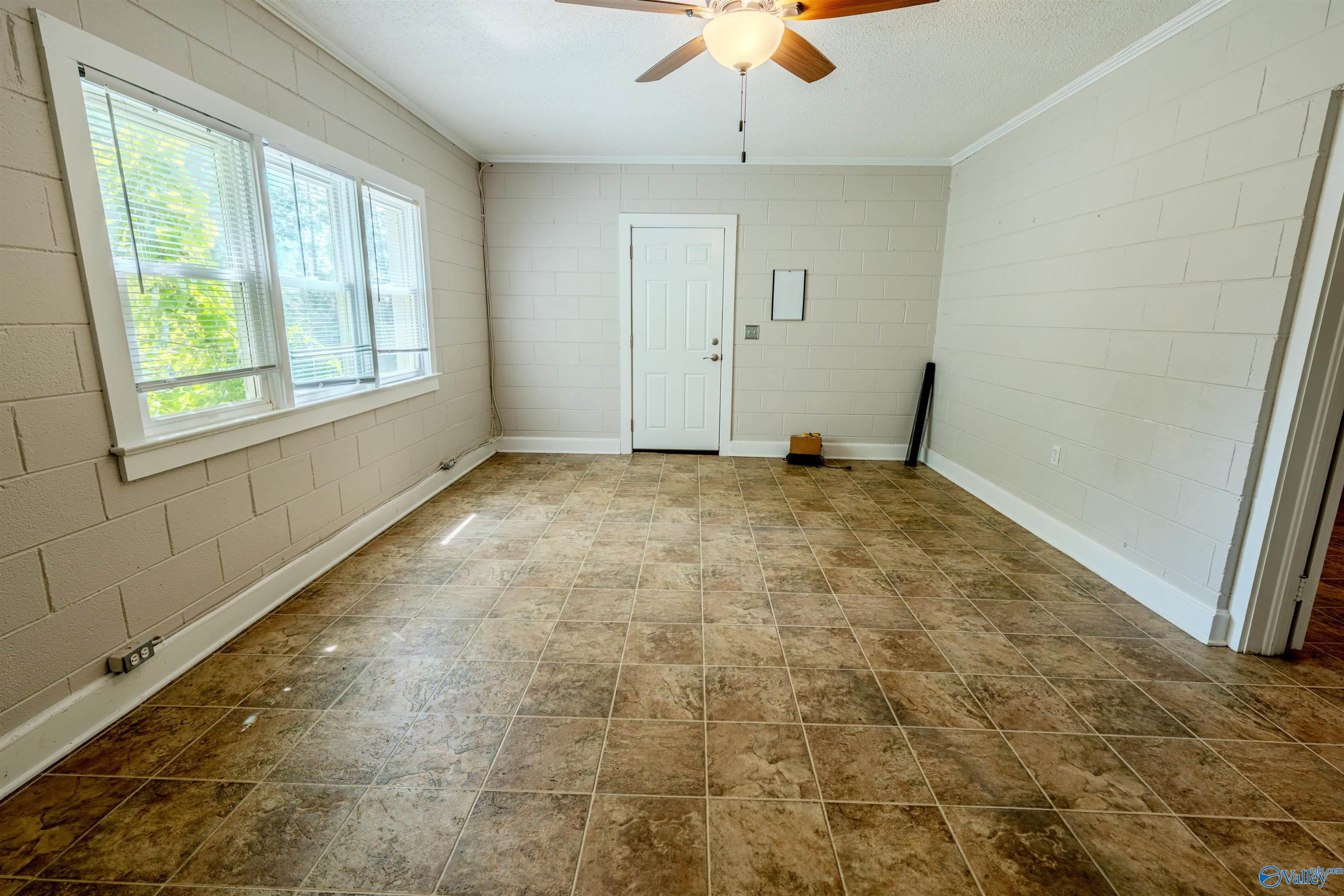 1512 Riley Road, Guntersville, Alabama image 32