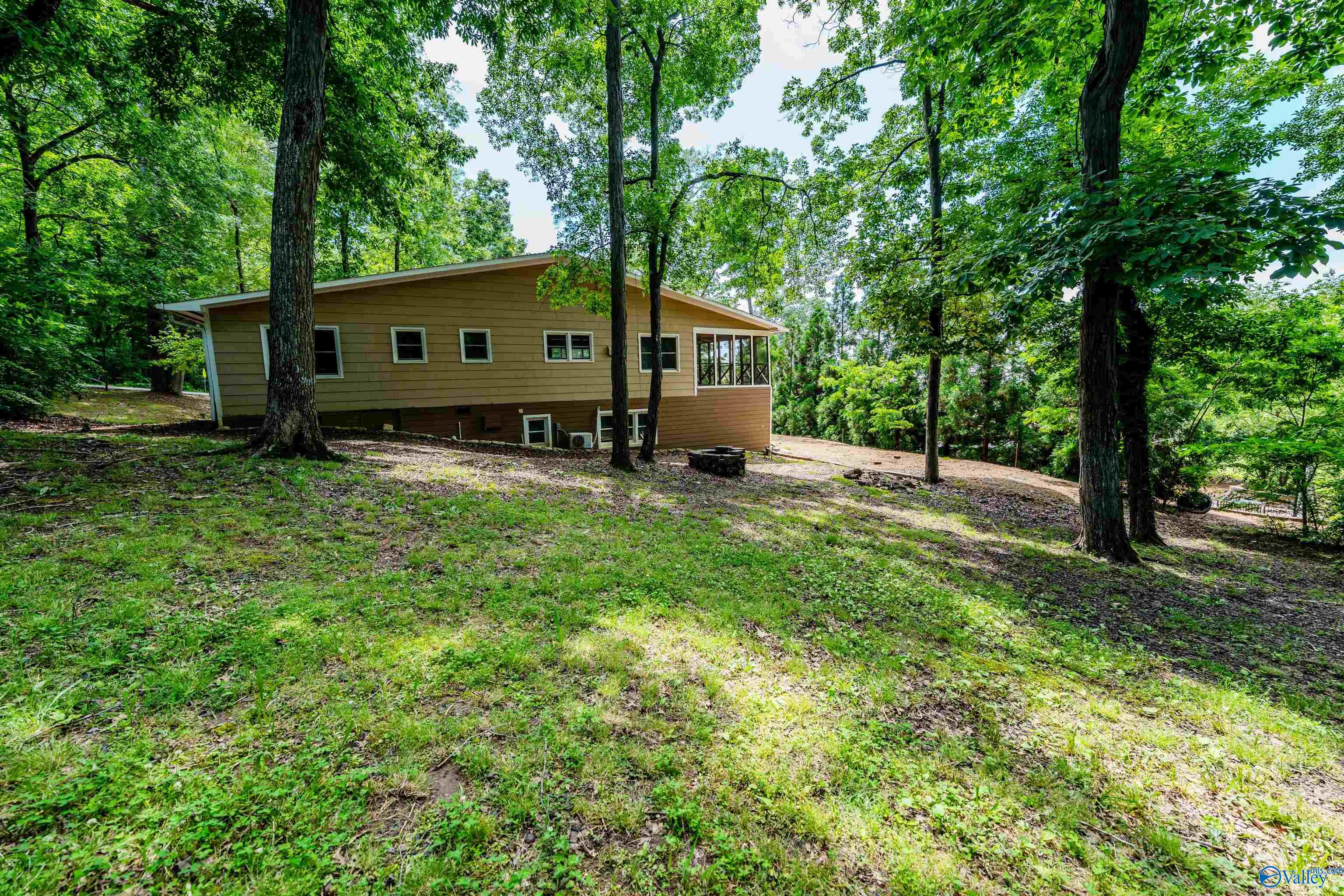 1512 Riley Road, Guntersville, Alabama image 45