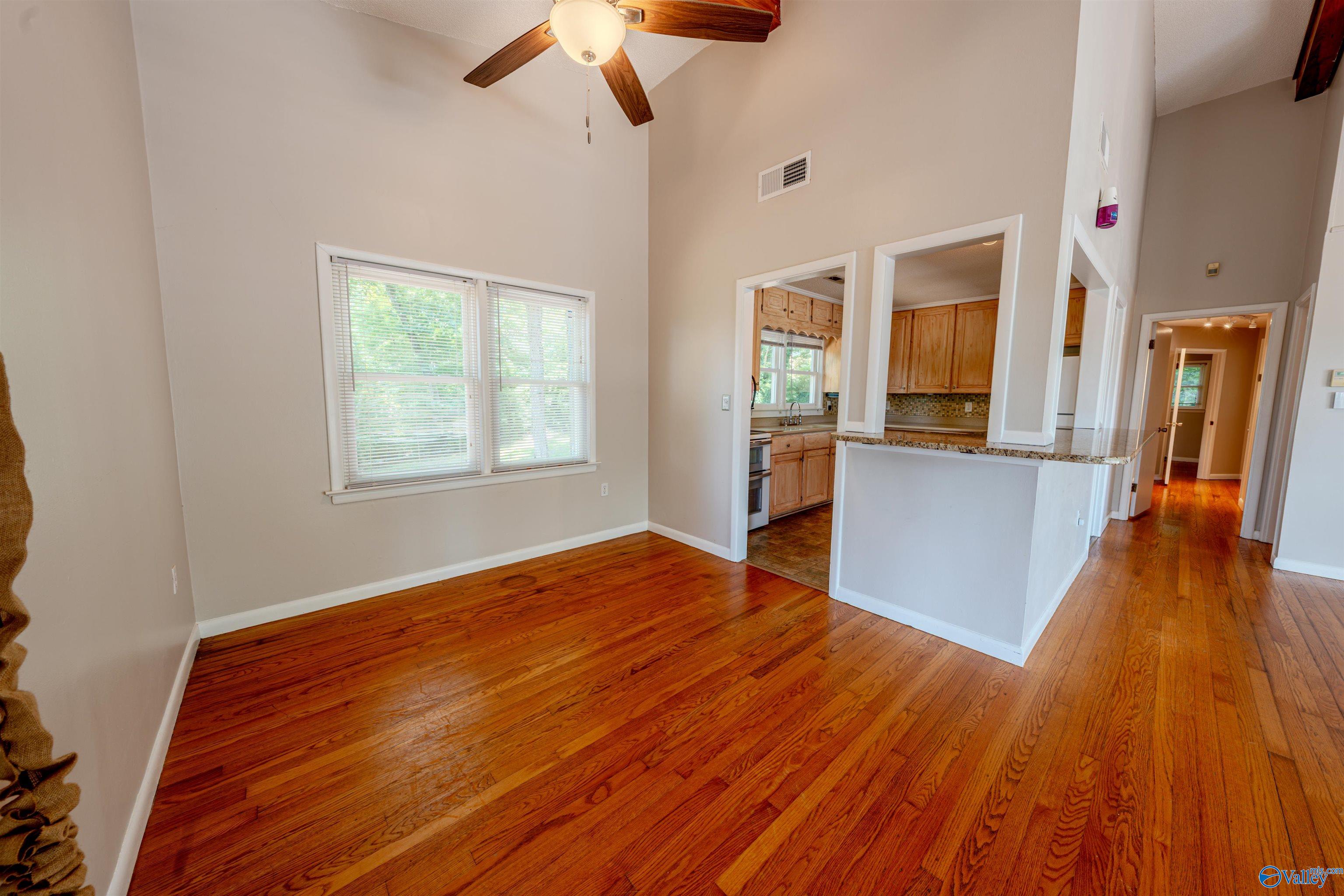 1512 Riley Road, Guntersville, Alabama image 9