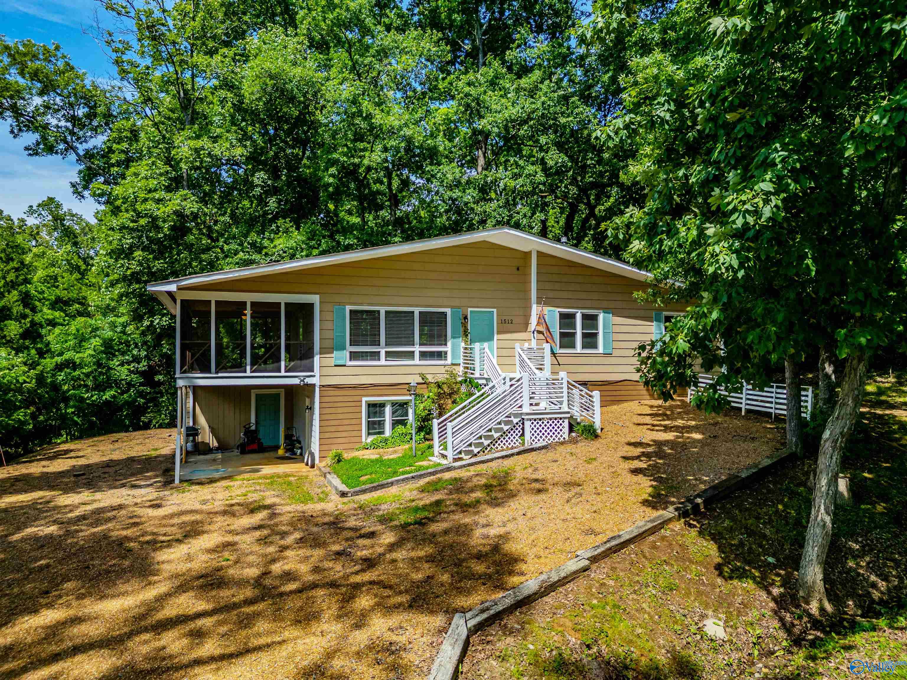 1512 Riley Road, Guntersville, Alabama image 2