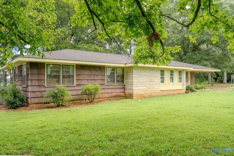 Homes For Sale - 3407 County Road 108<br/> Lawrence County, Town Creek, AL 35672