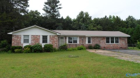 Homes For Sale - 975 Riverside Drive<br/> Gadsden, AL 35901