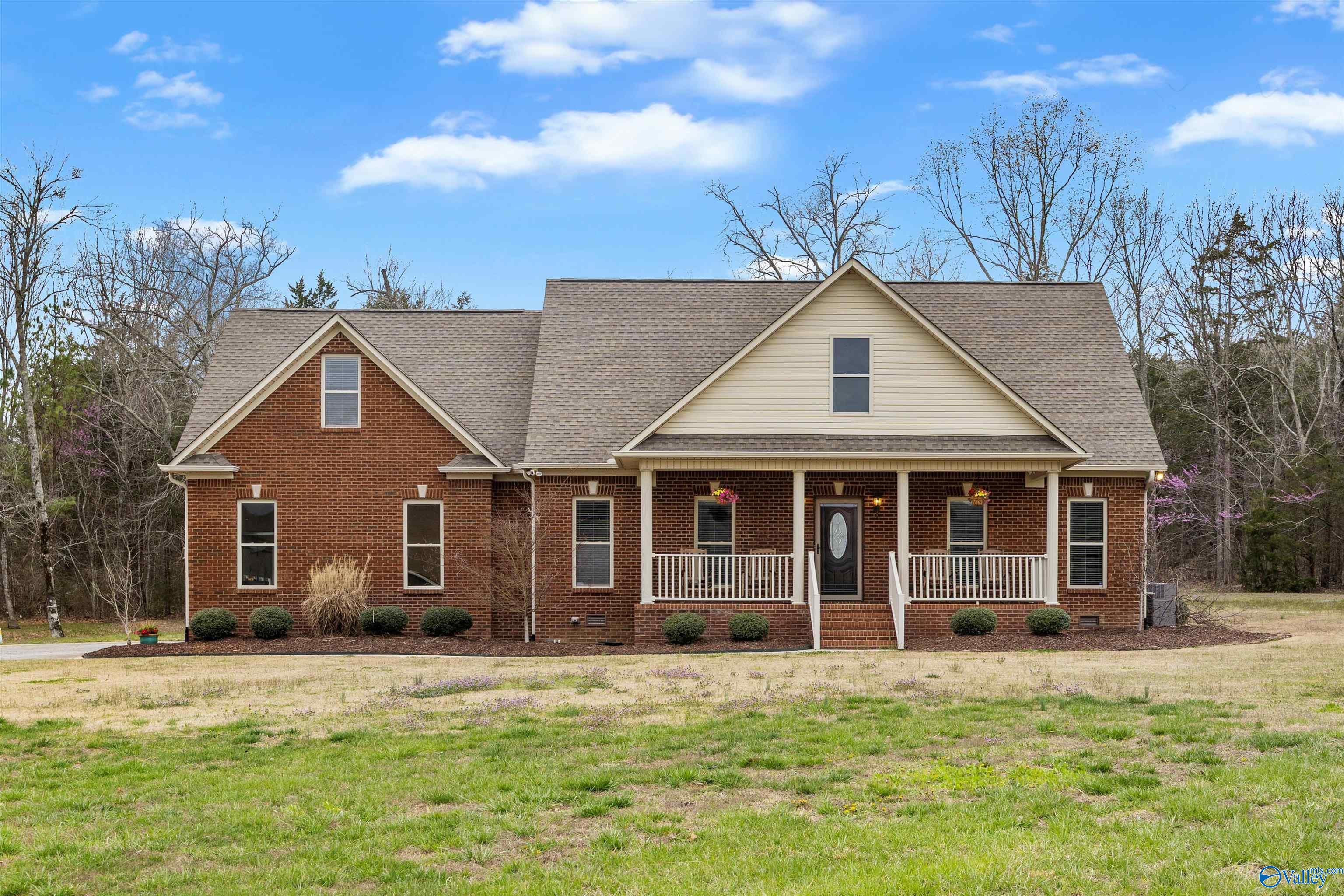 1194 Old Gurley Pike, New Hope, Alabama image 1