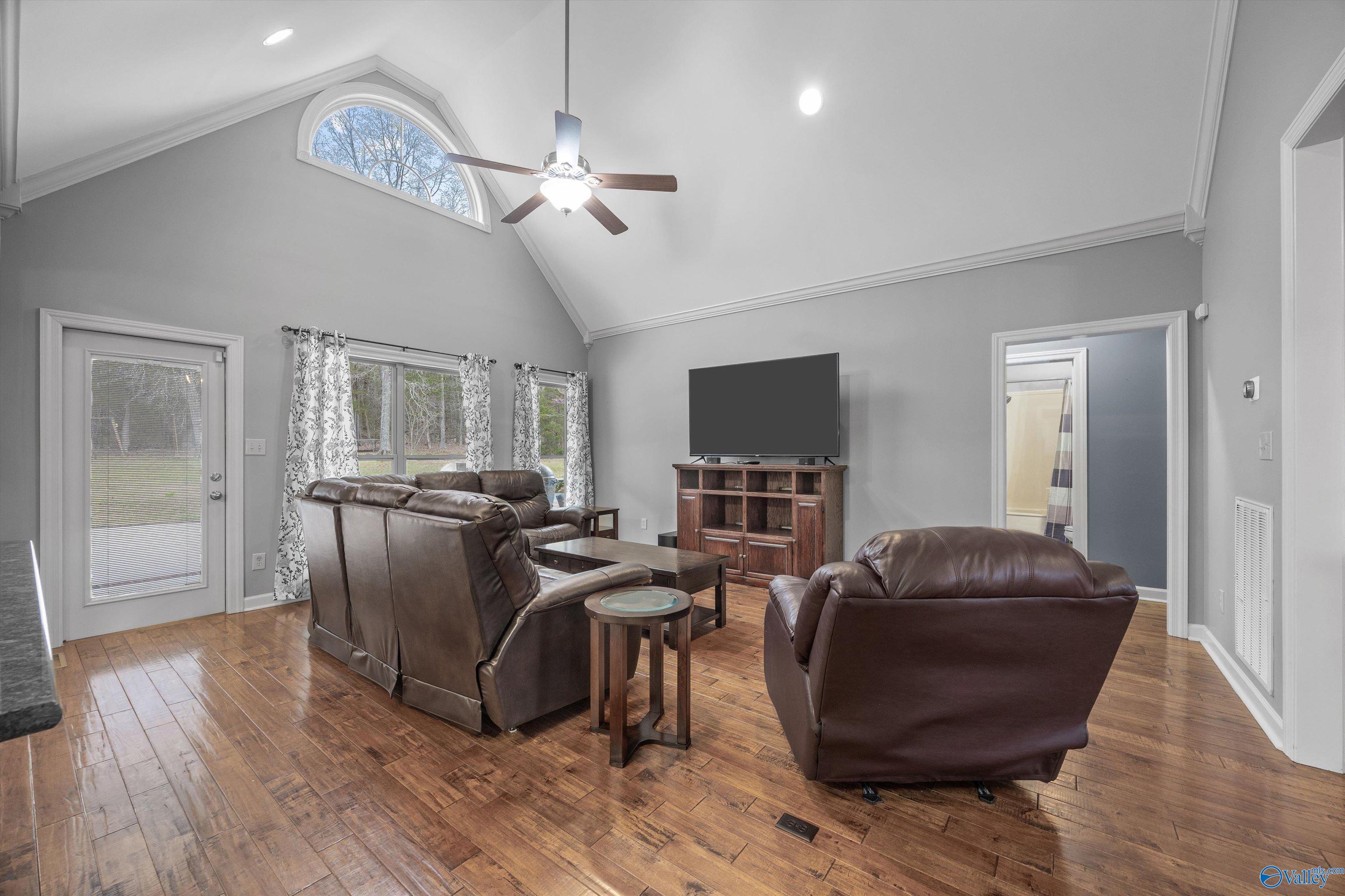 1194 Old Gurley Pike, New Hope, Alabama image 10