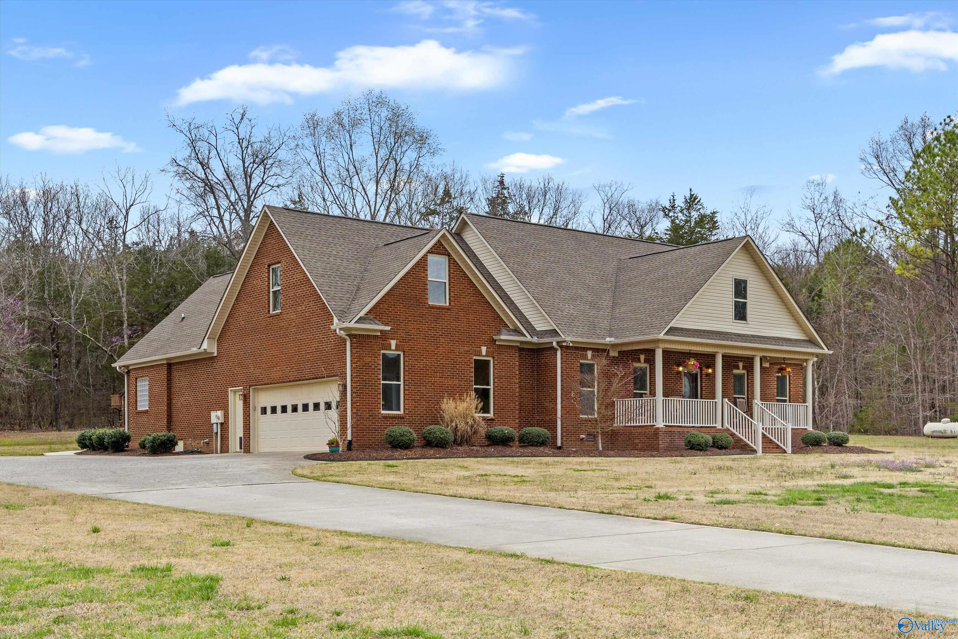 1194 Old Gurley Pike, New Hope, Alabama image 2