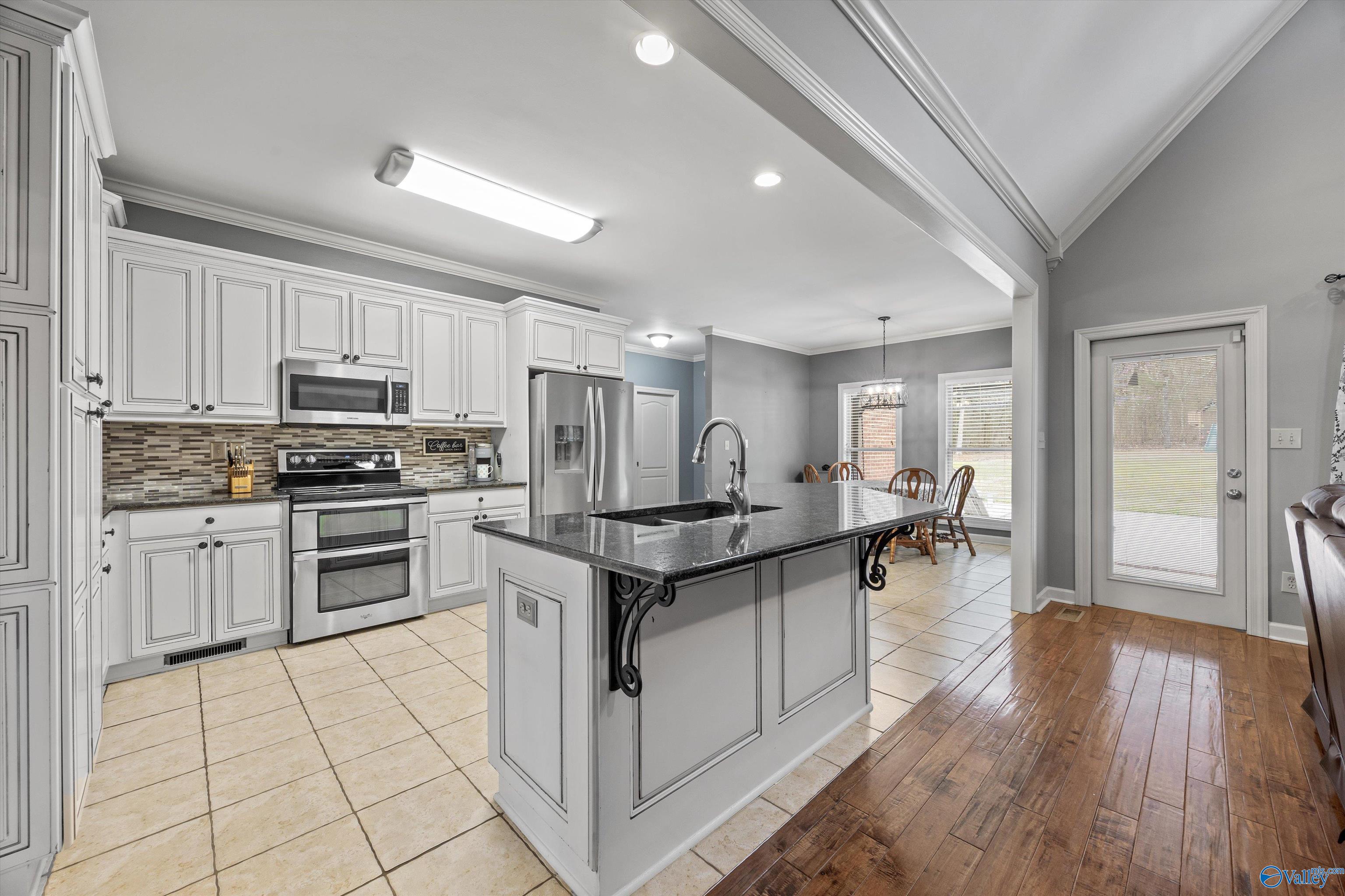 1194 Old Gurley Pike, New Hope, Alabama image 16