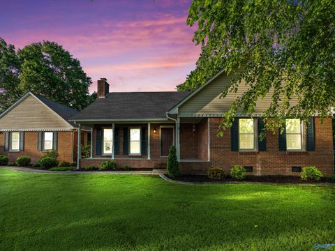 Homes For Sale - 24912 Bubba Trail<br/> Athens, AL 35613
