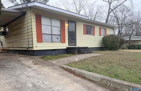 Photo of 702 Mastin Lake Road, Huntsville, AL 35811 (MLS # 21909538)