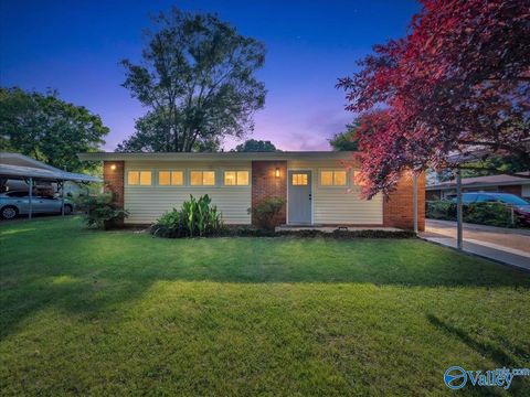 Homes For Sale - 2912 Hillsboro Road<br/> Madison County, Huntsville, AL 35805