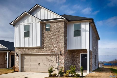 Homes For Sale - 8211 Huspa Avenue<br/> Limestone County, Madison, AL 35756