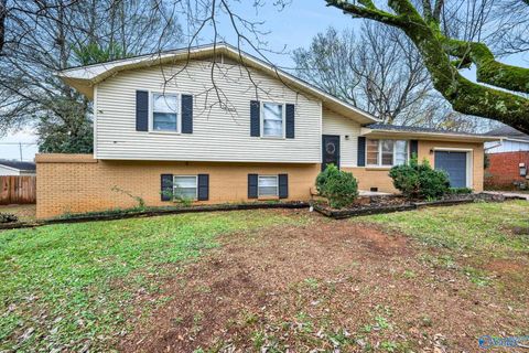 Photo of 9021 Craigmont Road SW, Huntsville, AL 35802 (MLS # 21905175)