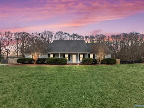 Photo of 22414 Howard Street, Athens, AL 35613 (MLS # 21905430)