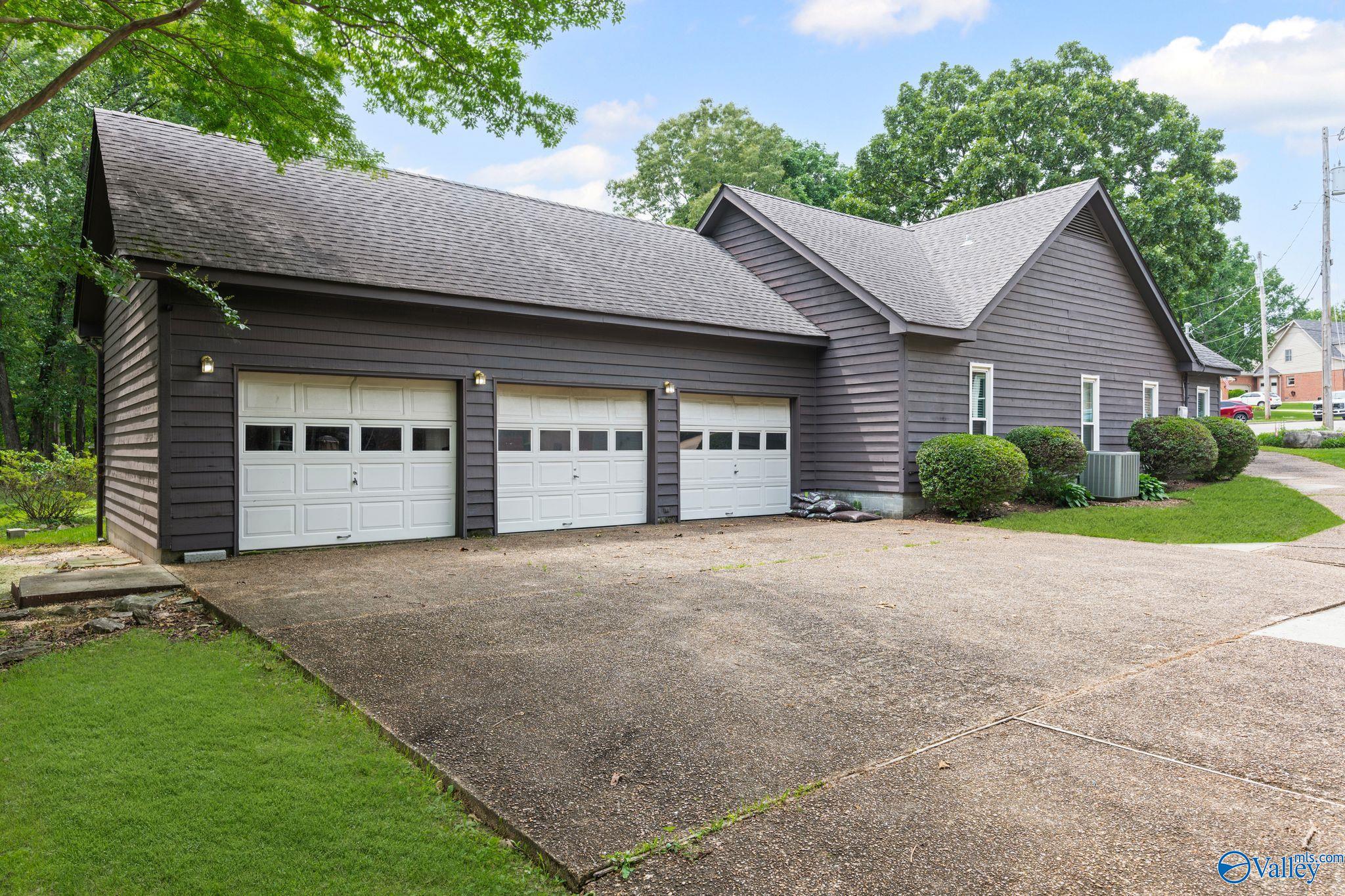 3414 Stillwood Drive, Decatur, Alabama image 39